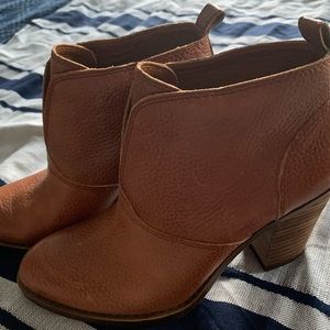 Lucky brand rich cognac colored boots